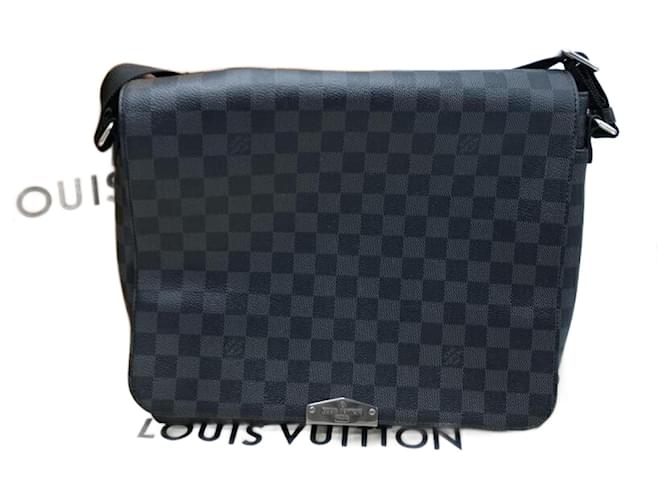 Louis Vuitton Small Dust Bag  Louis vuitton dust bag, Louis vuitton, Bags