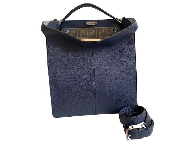 Bolsa Fendi Peekaboo ISeeU azul de couro