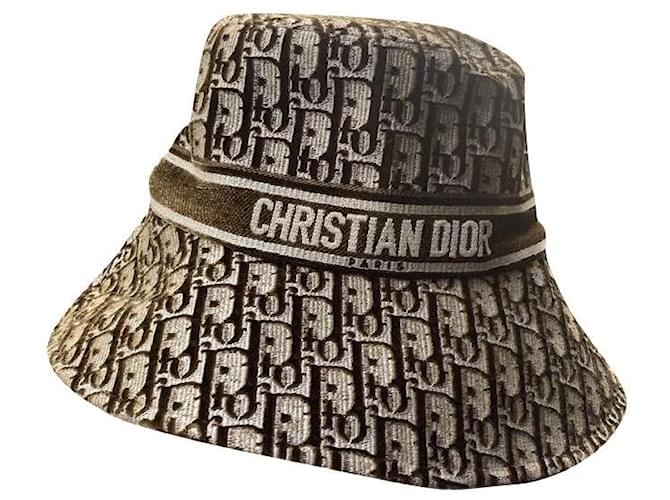 Christian Dior Chapeaux Velours Marron  ref.921342