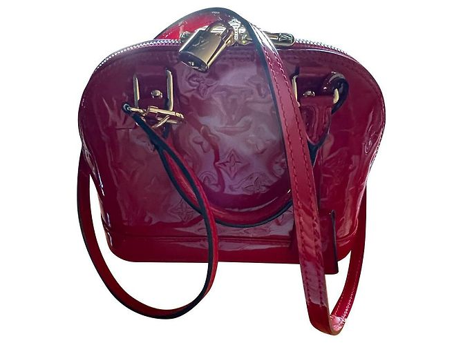 Louis Vuitton Alma BB Lackleder Kirschrot Monogramm