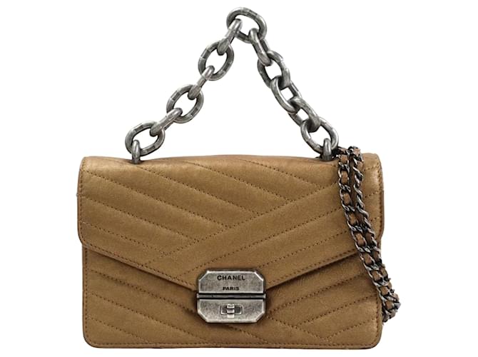 Chanel Diagonal Golden Leather  ref.923073