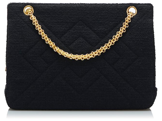 Chanel bolso de hombro clásico negro de tweed Paño  ref.923202