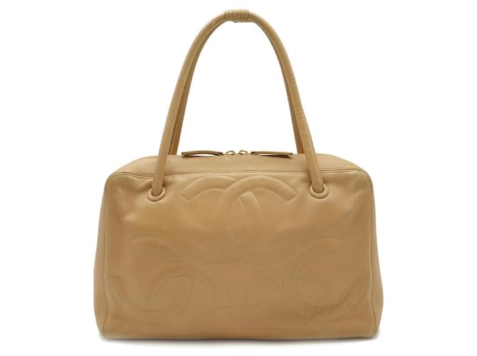 Classique Chanel Triple Coco Cuir Beige  ref.924017