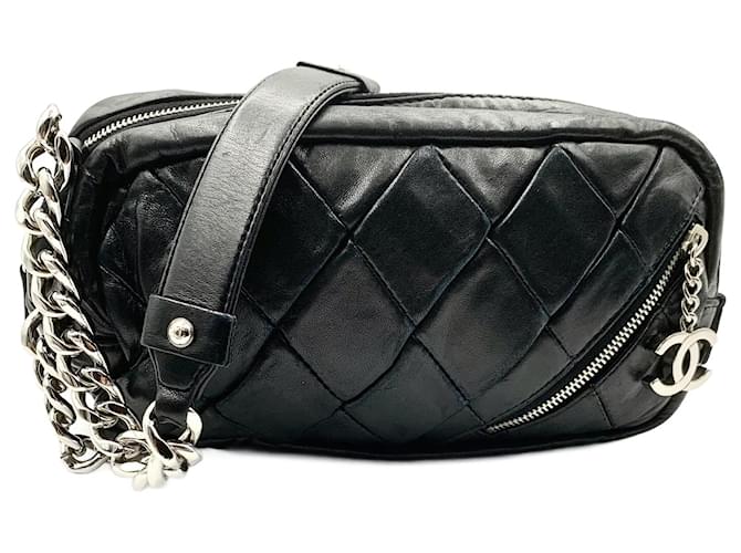 Camera CHANEL  Handbags T.  Leather Black  ref.927641