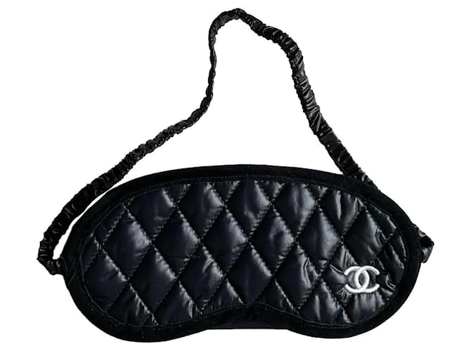 CHANEL 22P POUCH WITH SLEEP MASK, HOW I CONVERTED INTO A “BUMBAG” & WHAT  FITS?
