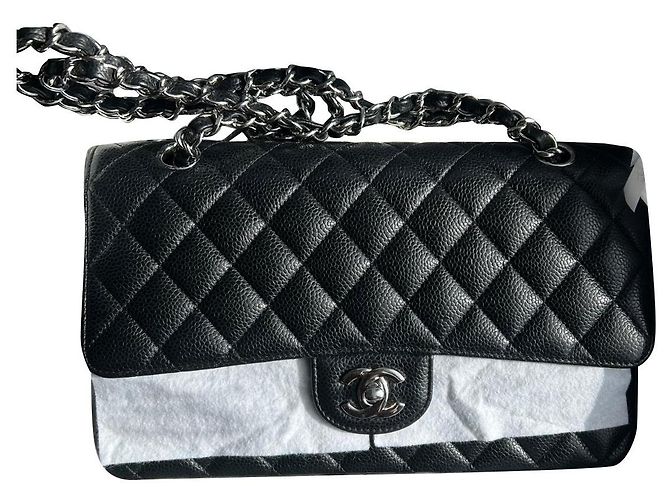 Sac à main Chanel en cuir caviar noir taille medium