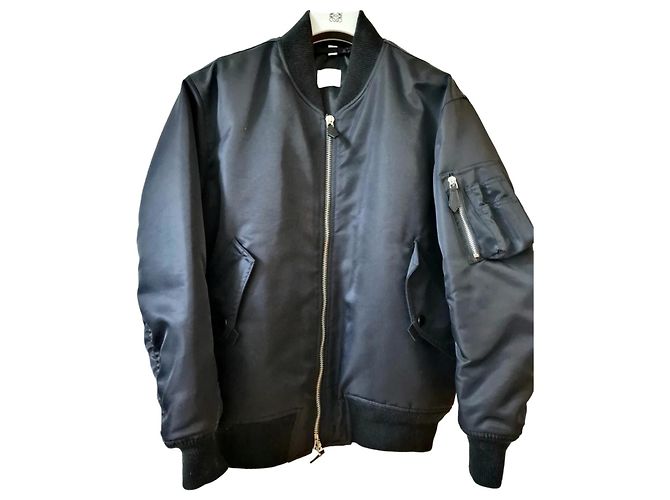 Burberry Bomberjacke Schwarz aus Polyester Größe 40