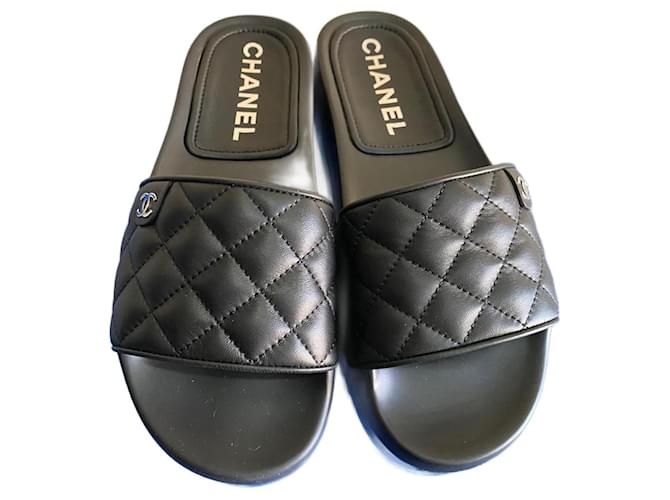 Chanel Dad slipper Black Leather  ref.929449