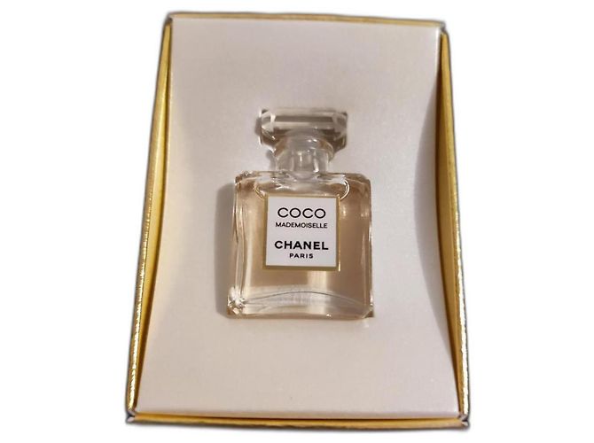 Chanel Presentes VIP Branco