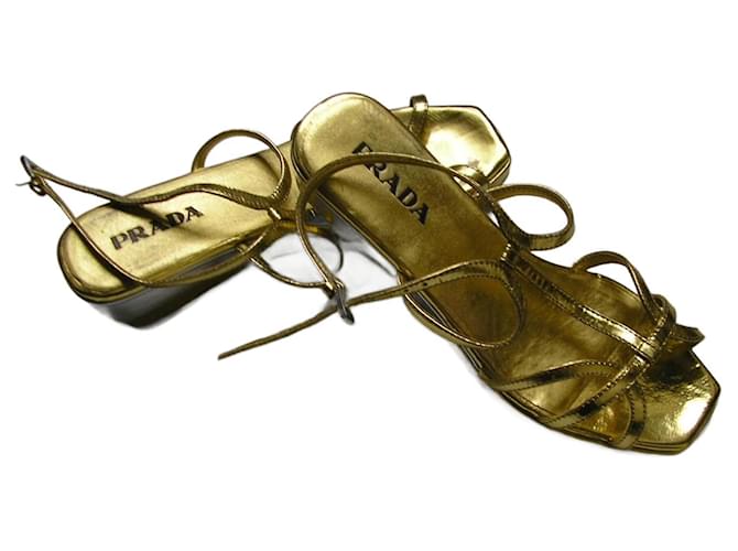 Prada Sandals with heels, Golden leather, 35,5IT.  ref.930342