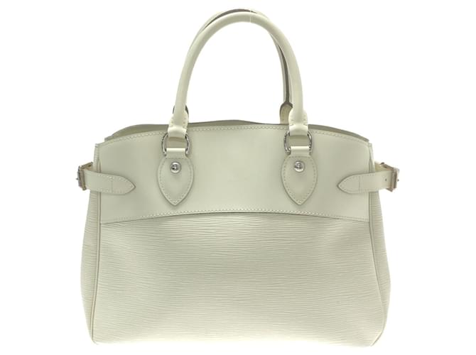 Louis Vuitton Passy White Leather ref.934949 - Joli Closet