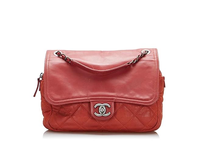 Chanel In The Mix Leder-Überschlagtasche Rot Kalbähnliches Kalb  ref.935622