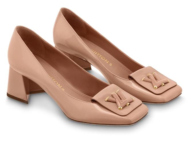 Louis Vuitton Nackte Shake-Pumps Beige Lack  ref.935677