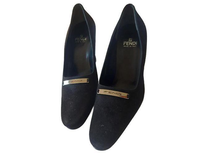 Fendi Wildleder High Heels Schwarz Größe 38