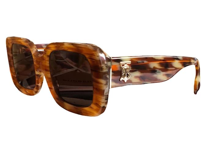 Burberry Óculos de sol Castanho claro Acetato  ref.935898