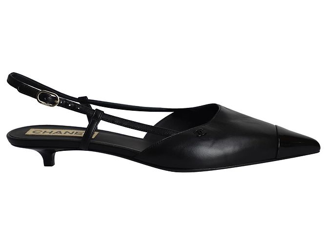 Timeless Décolleté Slingback con logo Chanel CC in pelle nera Nero