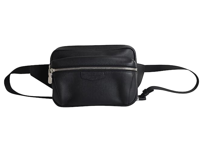 Louis Vuitton Outdoor-Gürteltasche aus schwarzem Taiga-Leder  ref.936089