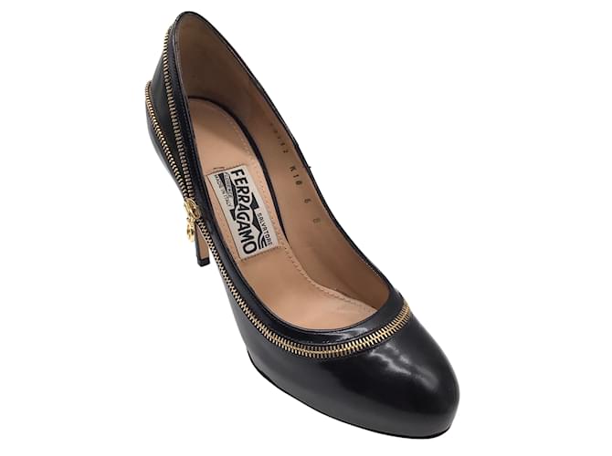 Salvatore FerragamoRory Black / Sapatos de couro com detalhe de zíper dourado salto alto couro de bezerro Preto  ref.938590