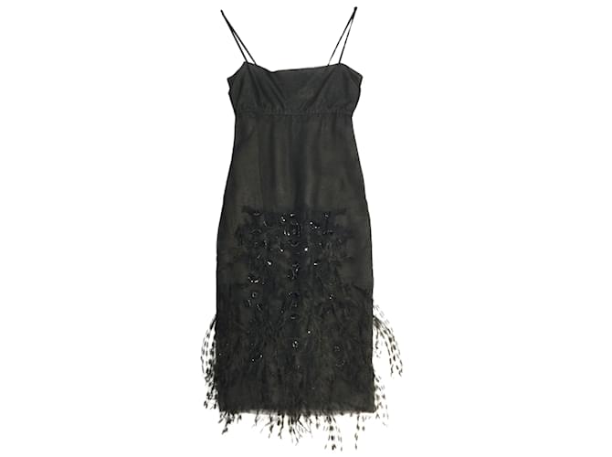 Chanel Schwarzes, mit Perlen und Straußenfedern verziertes Abendkleid aus Seidennetz mit Spaghettiträgern  ref.938944