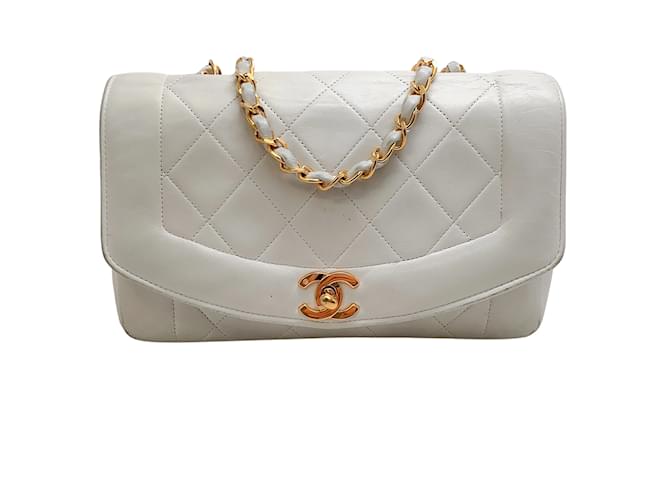 Chanel vintage 1989-1991 Bolsa de ombro Diana de couro branco  ref.939048
