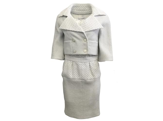 Chanel Robe à oeillets gris et blanc avec veste Polyester  ref.939473