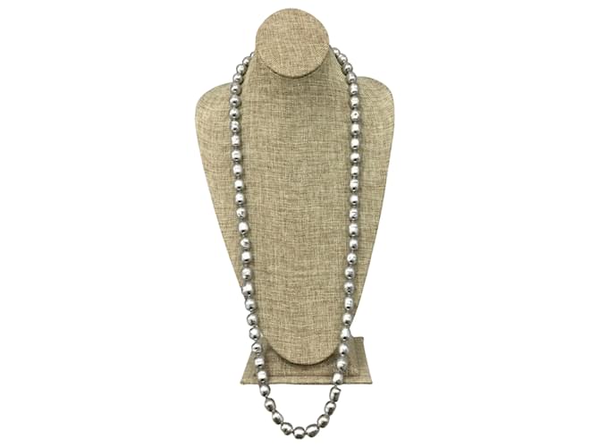Chanel Silver Metallic Vintage 1981 Chunky Pearl Long Necklace Silvery  ref.939541