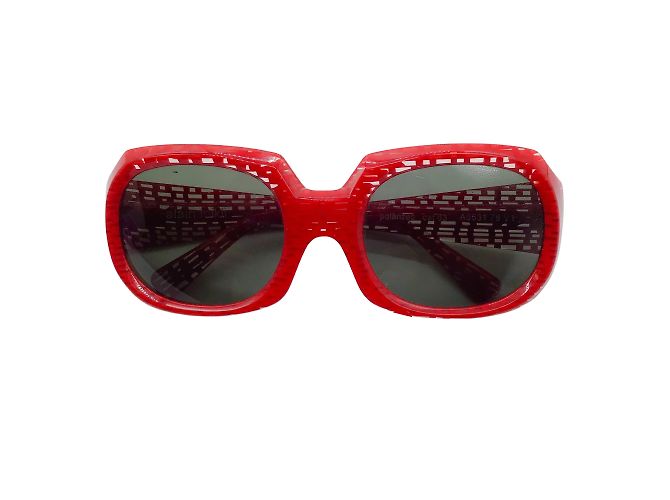 Alain Mikli Red / Sonnenbrille mit schwarzem Kunststoffrahmen