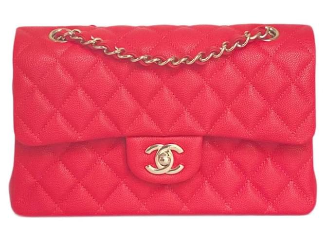 Timeless Chanel clásico pequeño Roja Cuero  ref.943708