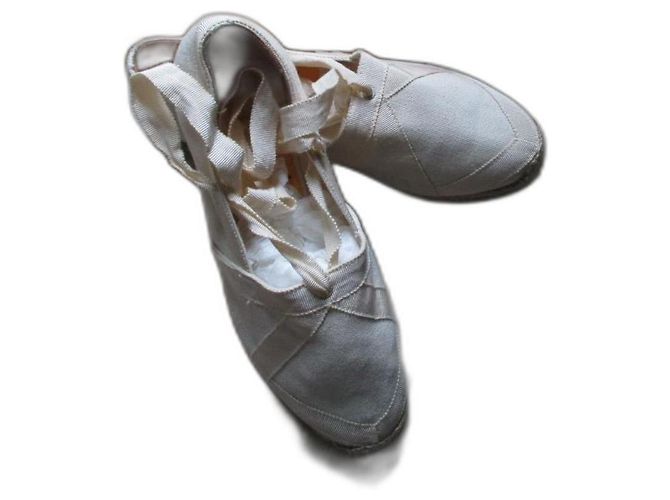 Inès de la Fressange Ecru-Canvas-Espadrilles, Pointure 36. Roh