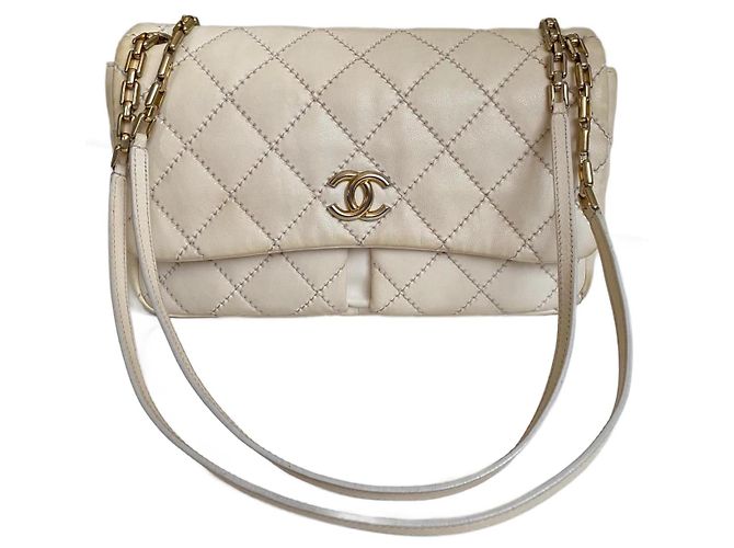 Chanel Timeless Bolsa de couro clássica com aba