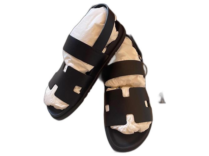 Hermès Genius Sandalen aus Leder schwarz Größe 42