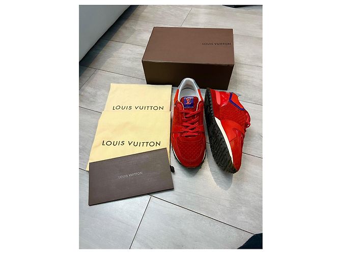 Baskets Louis Vuitton Run Away en cuir rouge 38