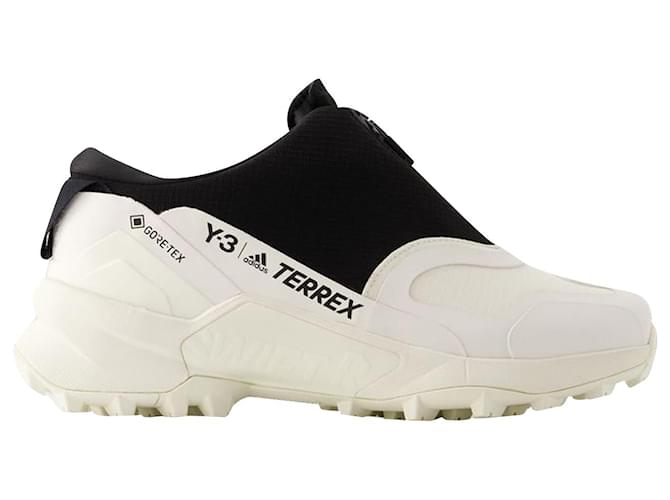 Y3 Terrex Swift R3 Sneakers Gtx Lo - Y-3 - NERO/Bianco sporco - Pelle  ref.946581