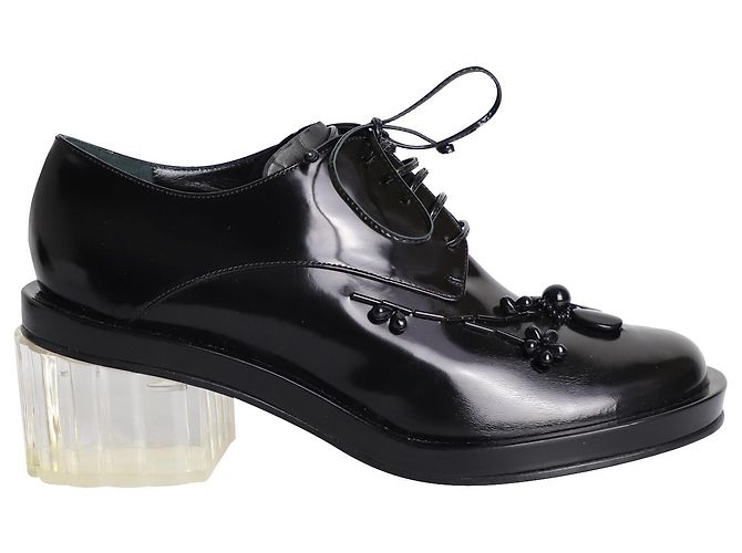 Simone Rocha Pixelglas Oxfords com cadarço em couro envernizado preto