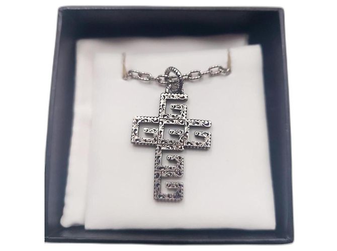 Croce Gucci quadrata in argento Silver hardware