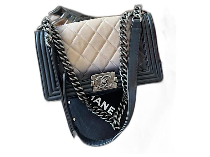 Chanel Black & Beige Ombré Quilted Lambskin Old Medium Boy Bag Leather  ref.947494 - Joli Closet
