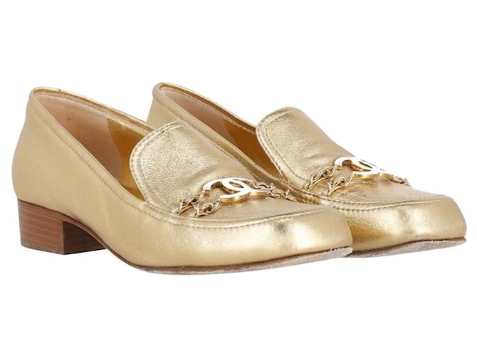 Chanel Chain CC Logo Loafers in Gold Leather Golden Metallic  ref.869618