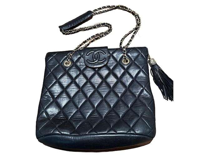 Chanel Handbags Black Leather  ref.949652