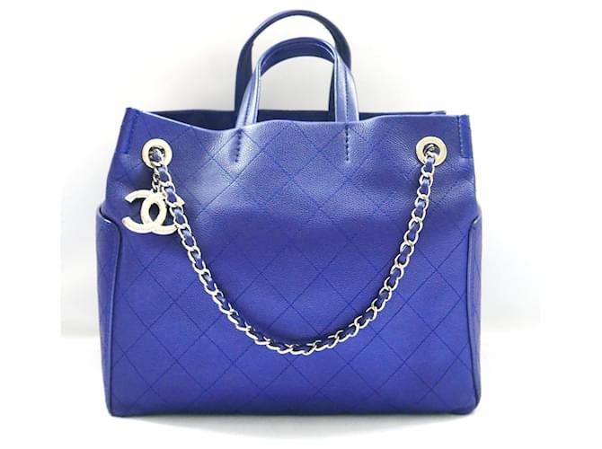 Chanel CC Pocket Tote bag Navy blue Leather ref.950811 - Joli Closet