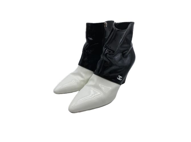 Botas CHANEL T.UE 39 Cuero Negro