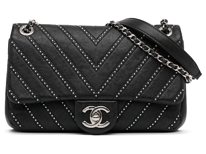 CHANEL Black Chevron Quilted Leather CC Turn-Lock Flap Shoulder Bag