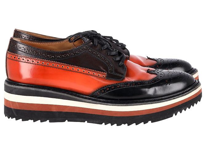 Prada Flatform Derby Brogue Lace Up in pelle nera Nero