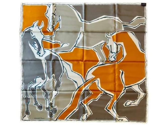 Hermès Hermes : Raro Quadrado Lateral Forrado "A Dança dos Cavalos" 2021. Já colecionador! Multicor Seda  ref.953365