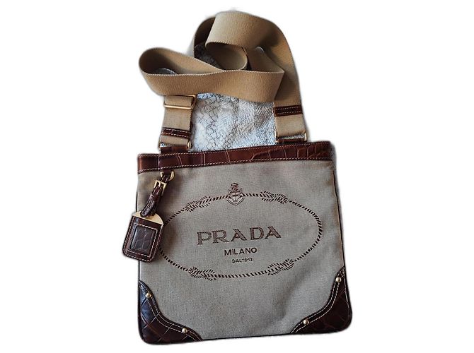 Bolsa de ombro Prada bege de pele e tweed