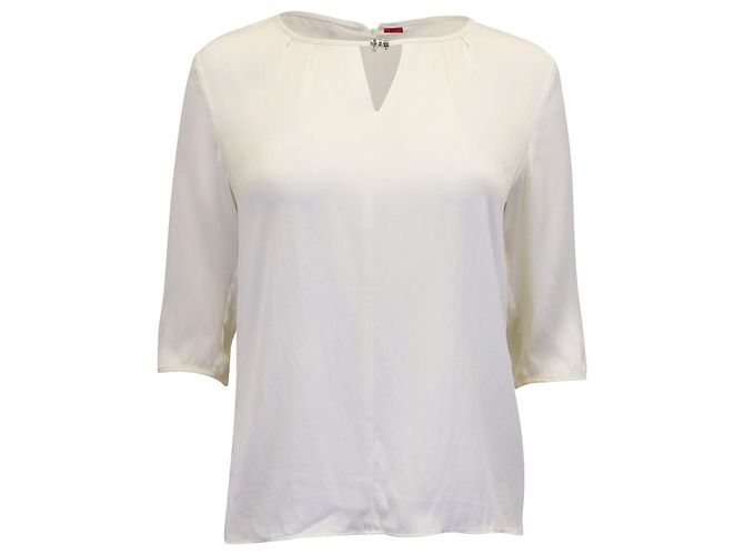 Camicetta Hugo Boss con collo a buco della serratura e maniche a un quarto in seta color crema Bianco Crudo