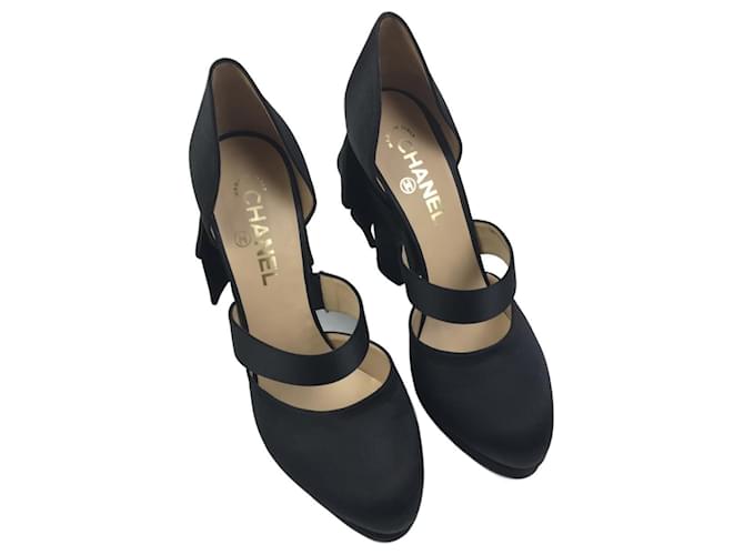 Cambon Chanel Escarpins en satin avec noeuds Noir  ref.955996