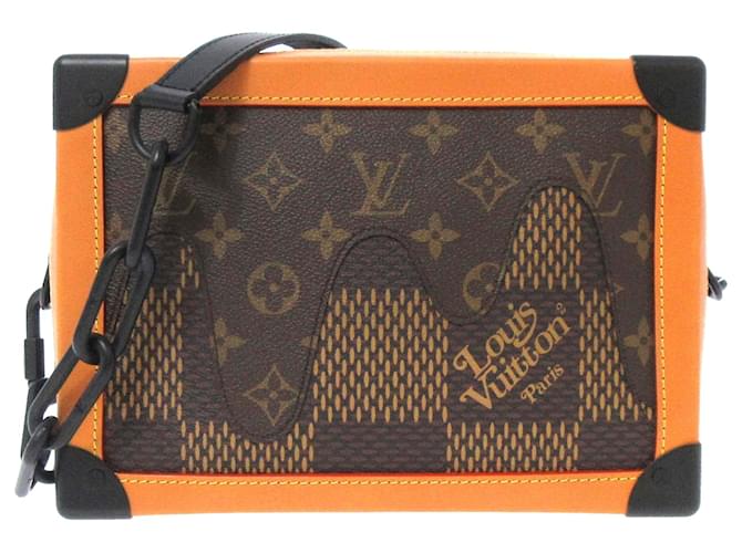 Louis Vuitton Brown Monogram Nigo e Louis Vuitton