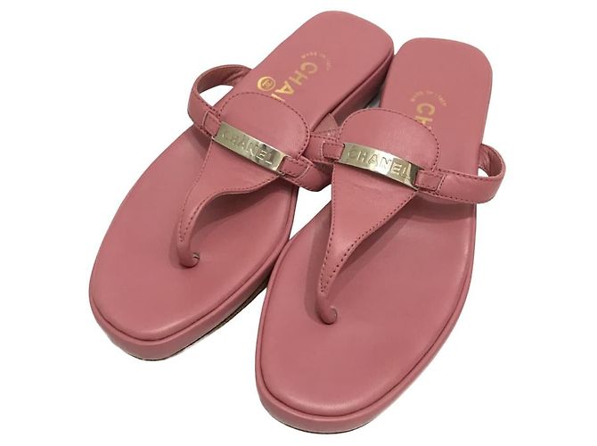 ***Sandali in pelle Chanel Rosa