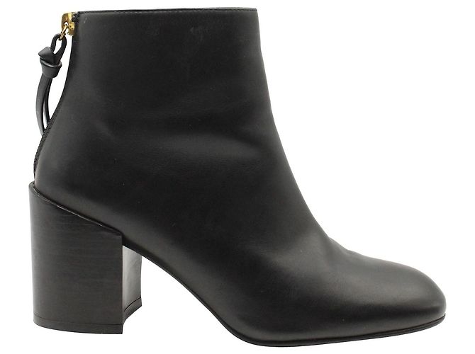 Stuart Weitzman Coban Ankle Boots in Black Leather