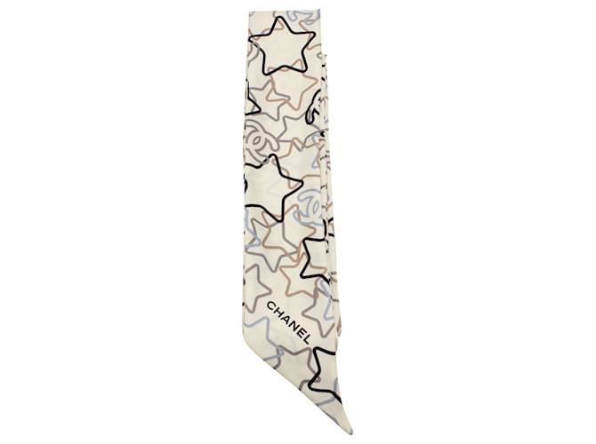 Bandeau fino con estampado de estrellas de Chanel en seda color crudo Blanco  ref.958030